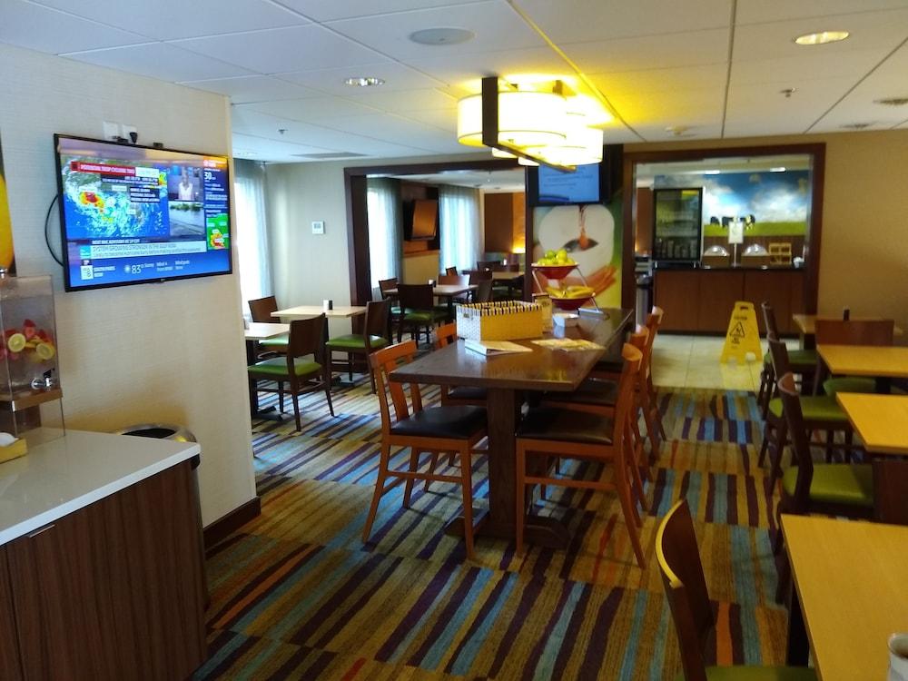 Fairfield By Marriott Inn & Suites Portland Maine Airport Scarborough Exterior photo