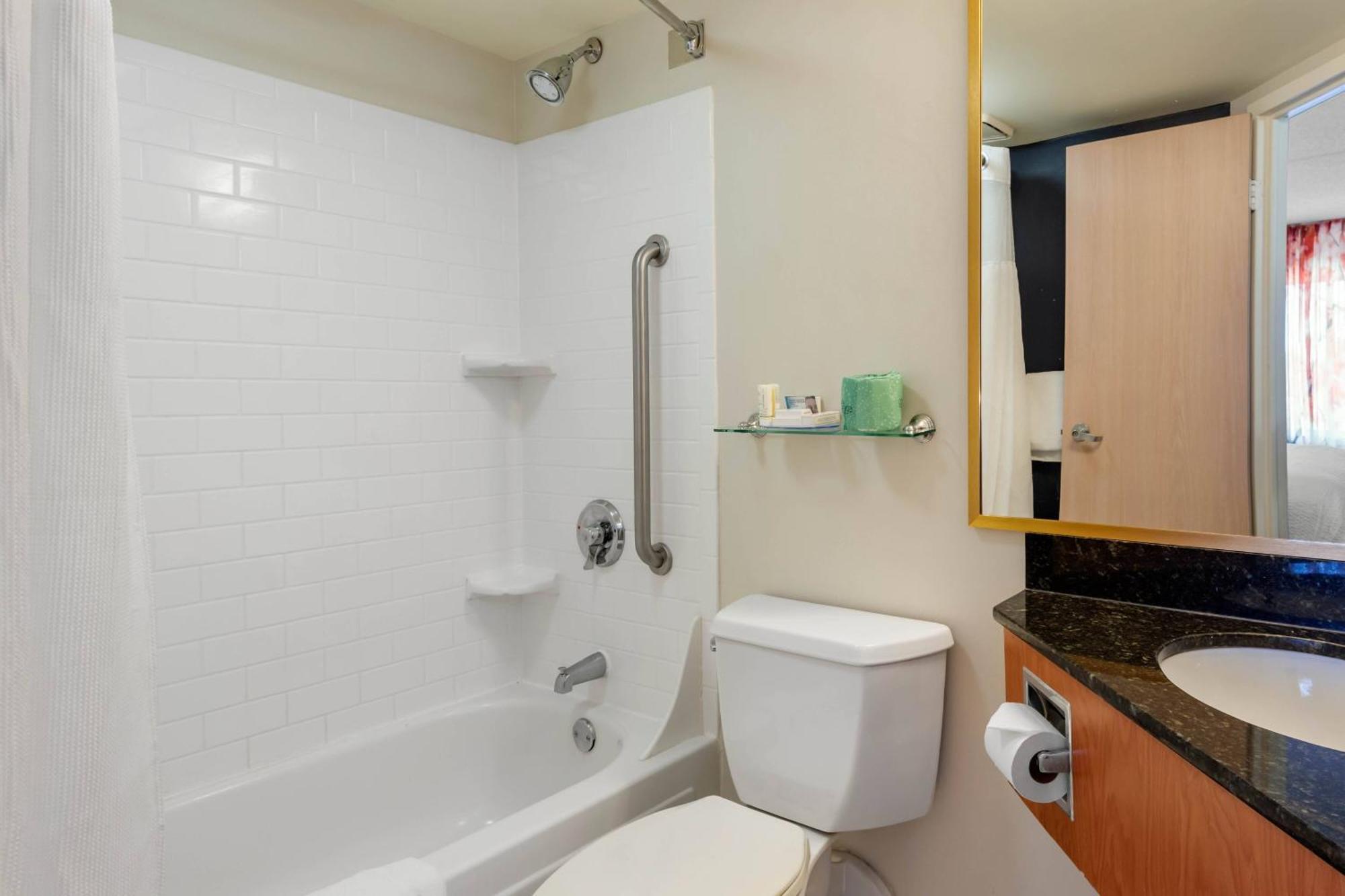Fairfield By Marriott Inn & Suites Portland Maine Airport Scarborough Exterior photo